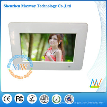 7 inch digital picture frame with MP3 music video picture playback functions